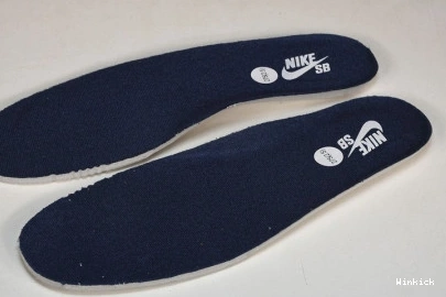 Jordan CJ7891 400 Low Midnight Navy SB 1 1122